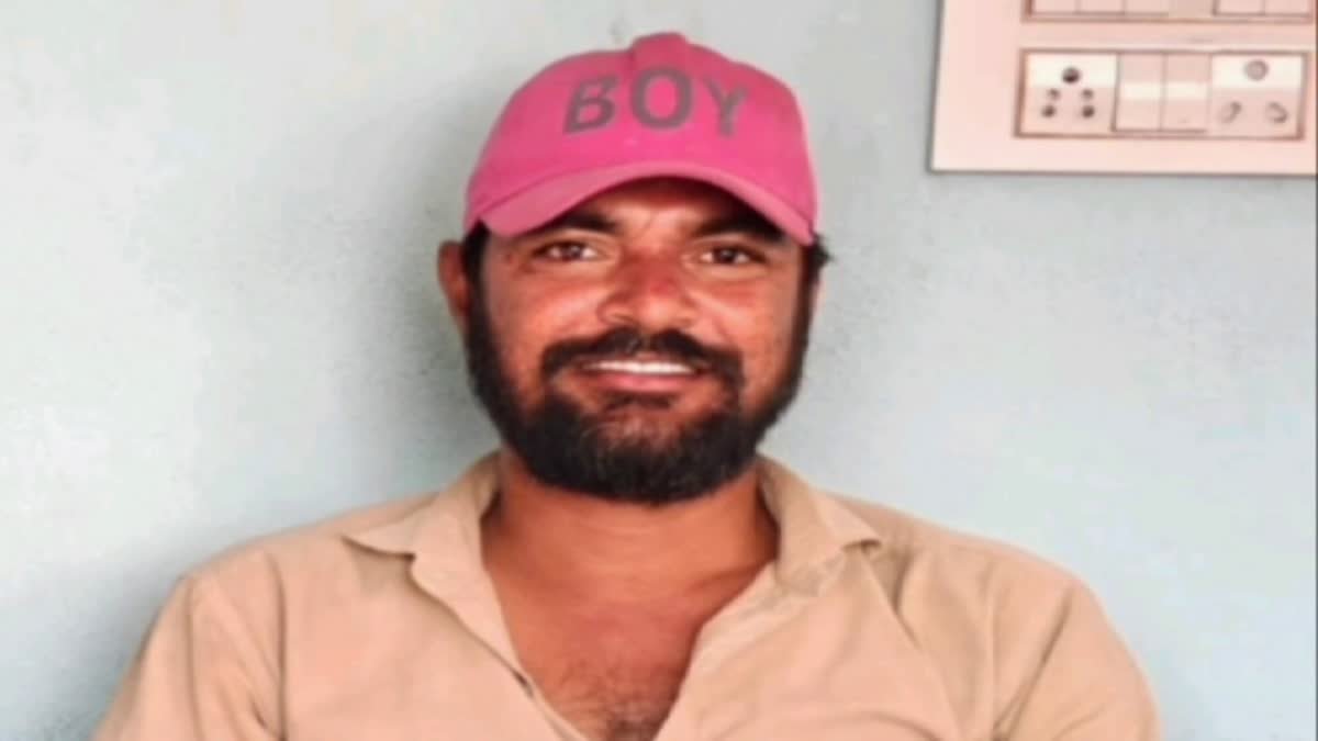 మహబూబాబాద్ జిల్లాలో దారుణం - అల్లుడిని రాడ్‌తో కొట్టి చంపిన మామ