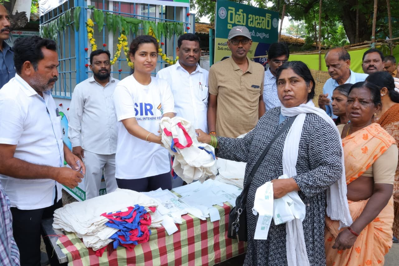 ప్లాస్టిక్ రహిత మార్కెట్లే లక్ష్యంగా ముందుకు సాగాలి