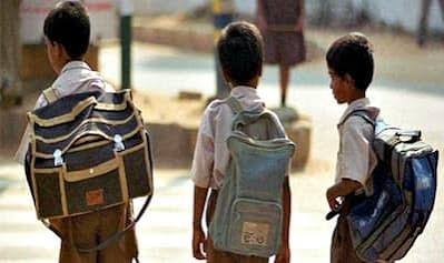  సర్కార్ బడుల పక్కనే కార్పొరేట్ స్కూల్స్..