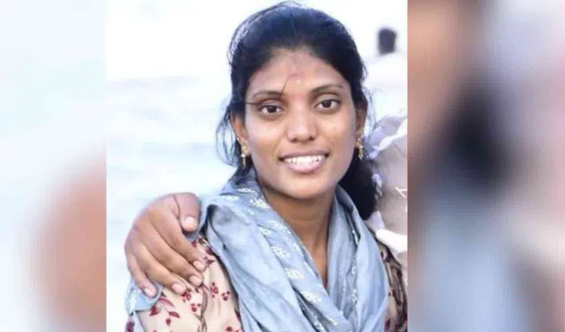 ప్రియుడితో ఏకాంతంగా ఉన్నప్పుడు ఏడుస్తున్నాడని.. 