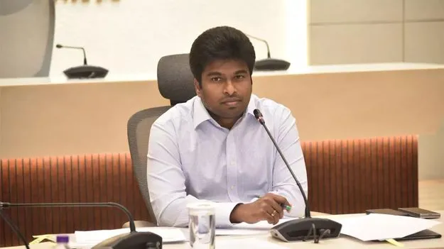 గల్లంతైన మత్స్యకారుల కోసం ముమ్మర గాలింపు..