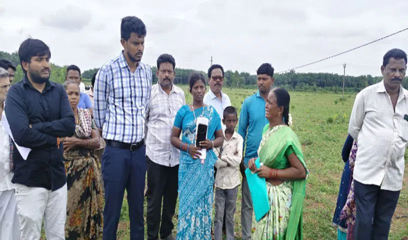 దమ్మపేటలో వివాదాస్పద భూముల పరిశీలన