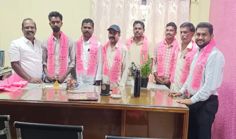 బీఆర్ఎస్‌లోకి సిపిఐ నాయకుడు మారుతి కిరణ్